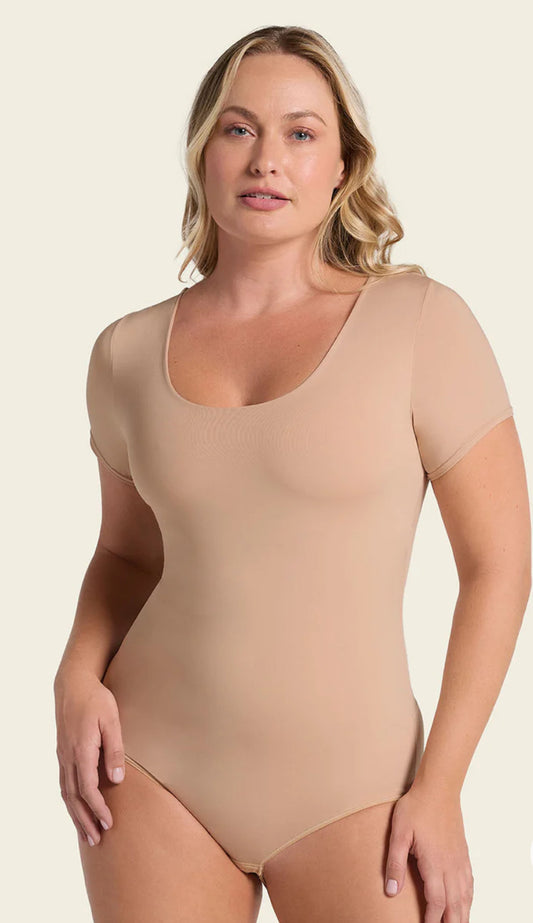 Essential Boldly
Short Sleeve Round Neck Shaper Bodysuit