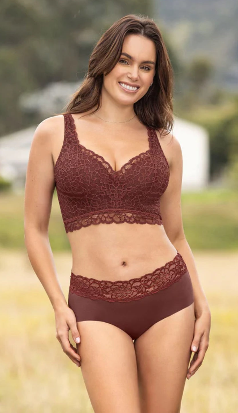 Ultra Light Lace Trim Hipster Panty