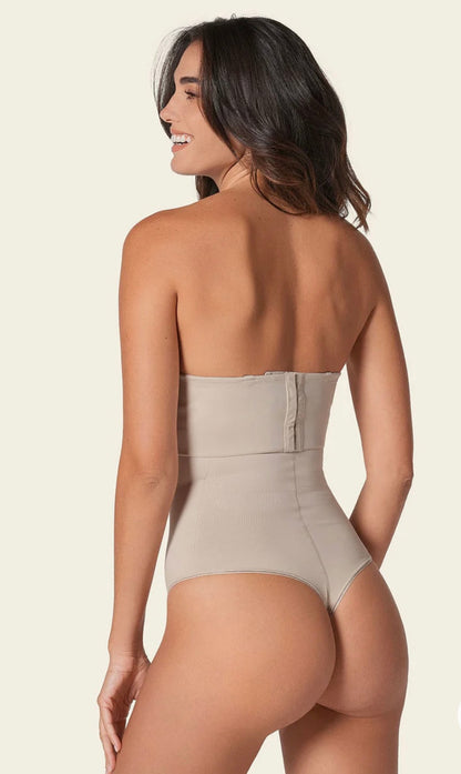 Extra High-Waisted Sculpting Thong Panty 012939