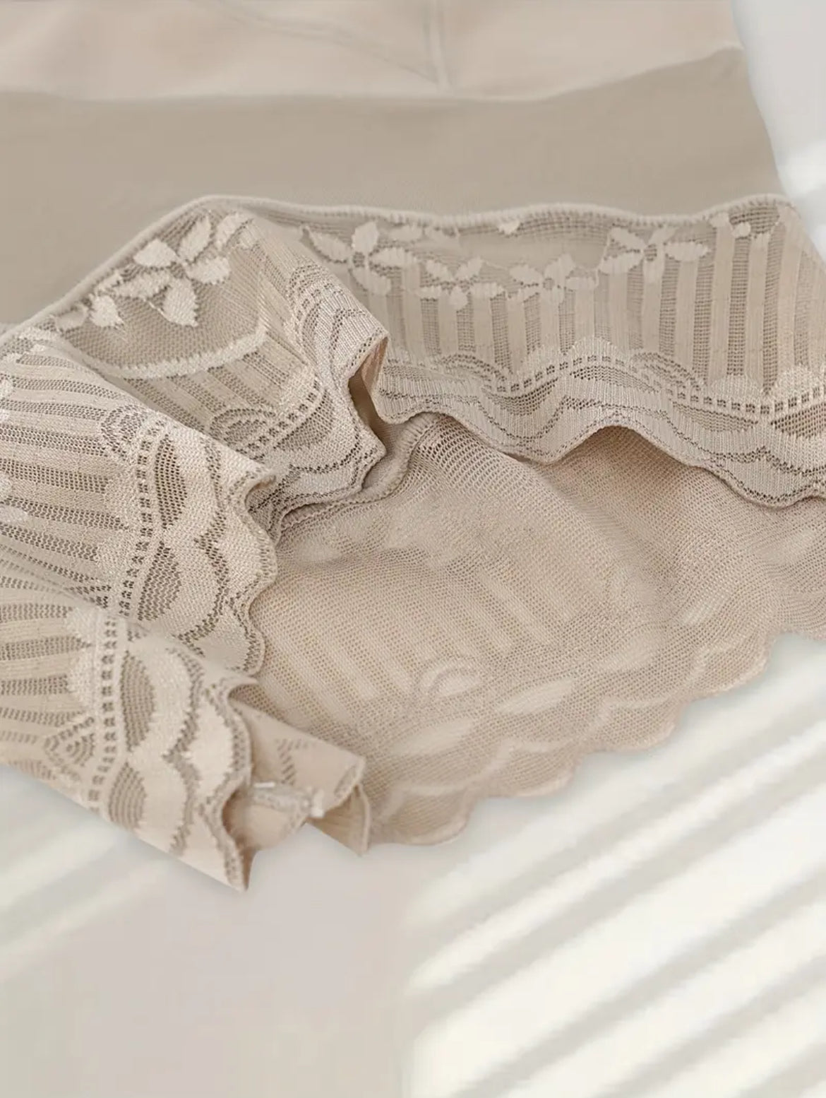 Postpartum high-waisted shaping Panties control with a strong abdominal binding shaping and body sculpting.