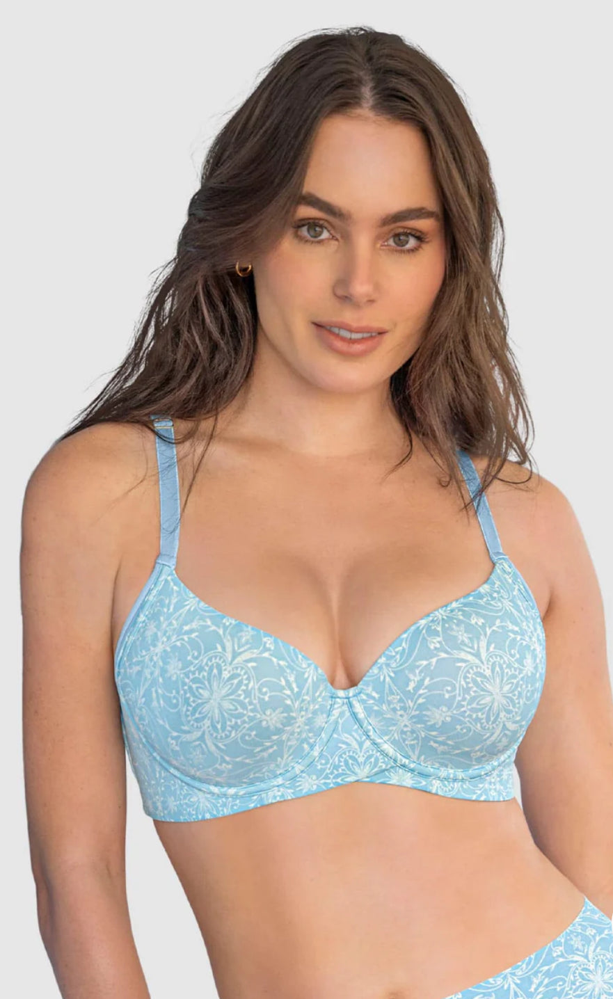 Bra with good coverage in neckline and back 
Maxi Support Bra 
Or more natural: 
Full Coverage Bra with Max Support